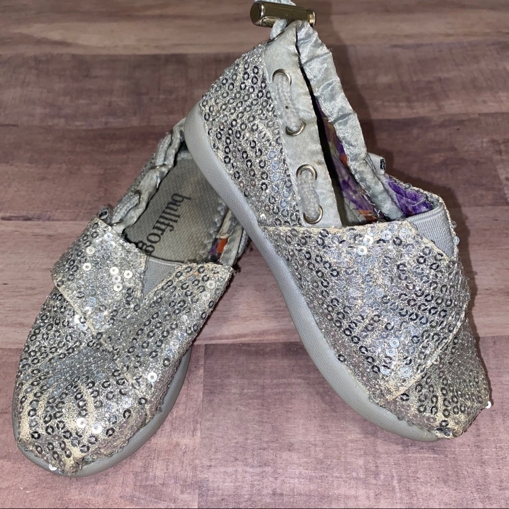 Bullfrog Silver Sparkle Shoes 6